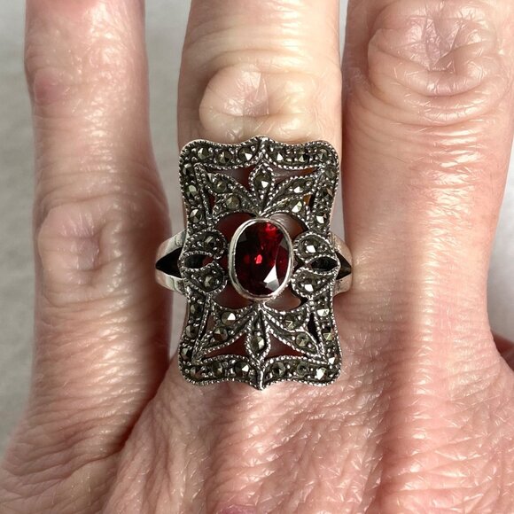 VTG Judith Jack Sterling Silver 925 Art Deco Style Oval Garnet Marcasite Ring - Picture 2 of 16